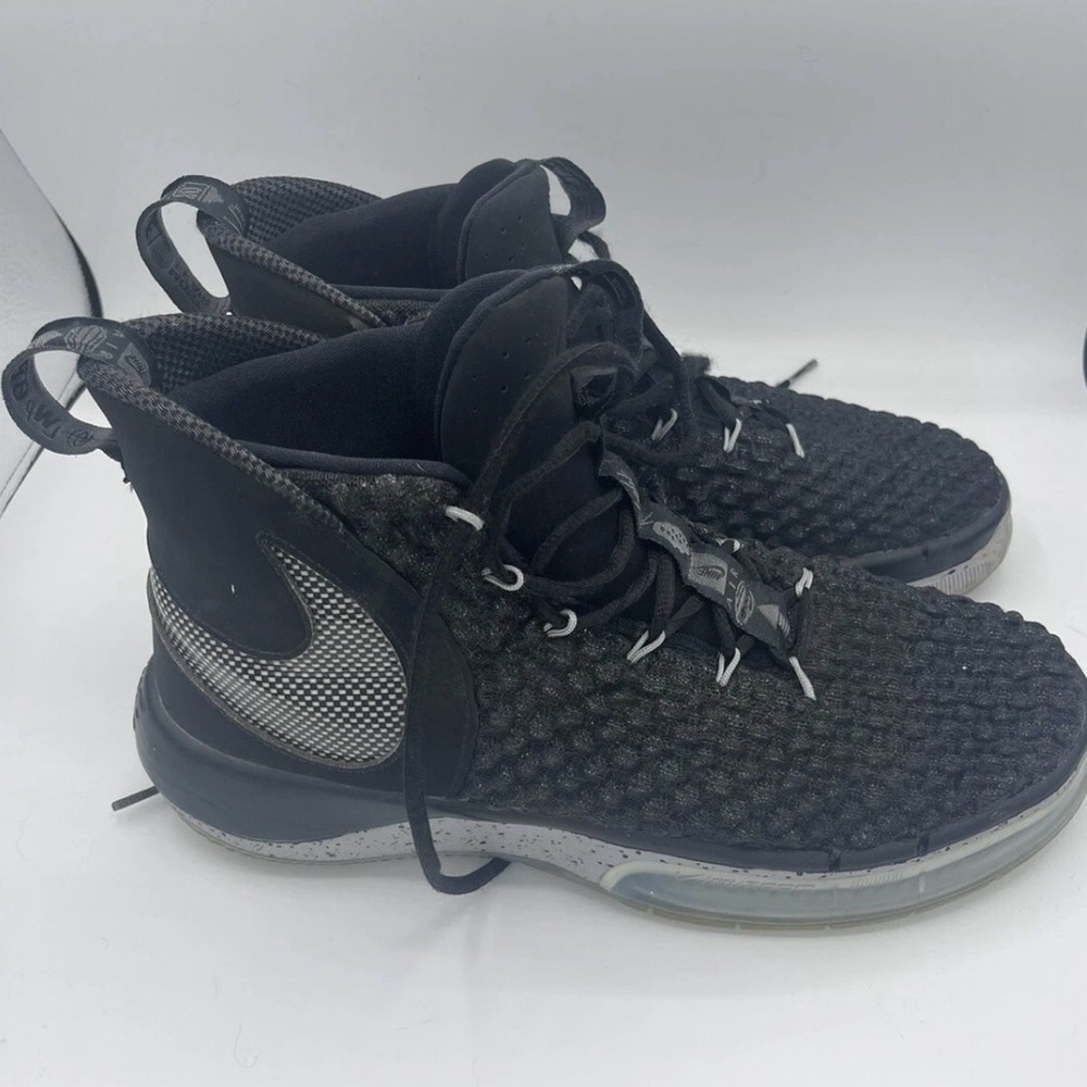 Nike Alphadunk Basketball Shoe BQ5401-001 Size 10.5 Carbon Fiber Oreo Black